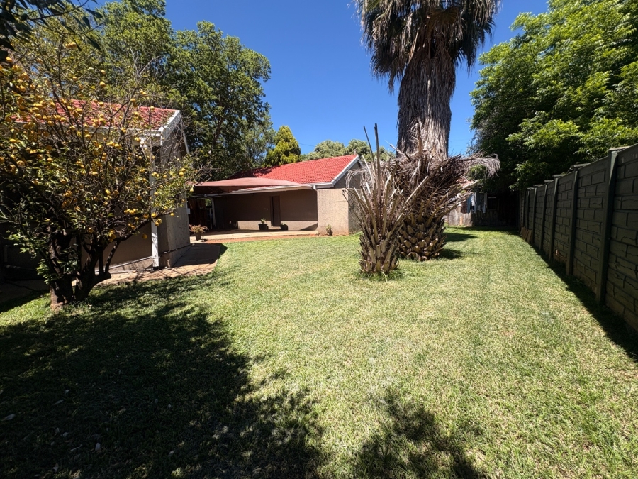 4 Bedroom Property for Sale in Flamwood North West